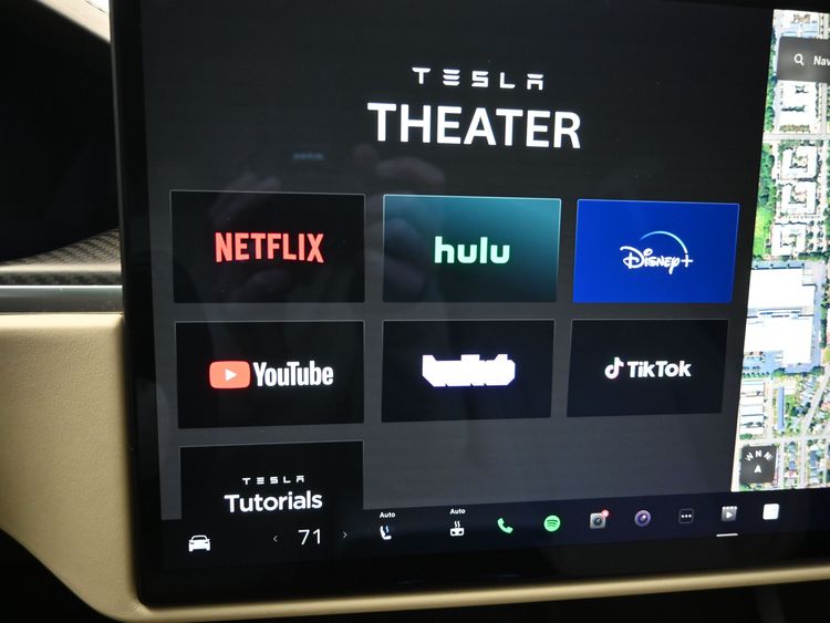 2023 Tesla Model X Plaid Tri Motor All-Wheel Drive