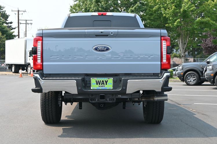 2026 Ford F-350 Super Duty LARIAT