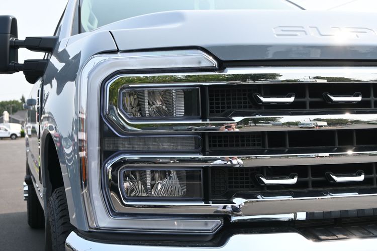 2026 Ford F-350 Super Duty LARIAT
