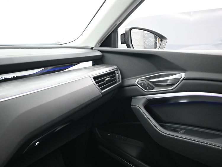 2024 Audi Q8 e-tron Prestige quattro