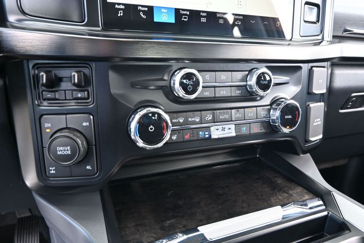 2024 Ford F-250 Super Duty LARIAT