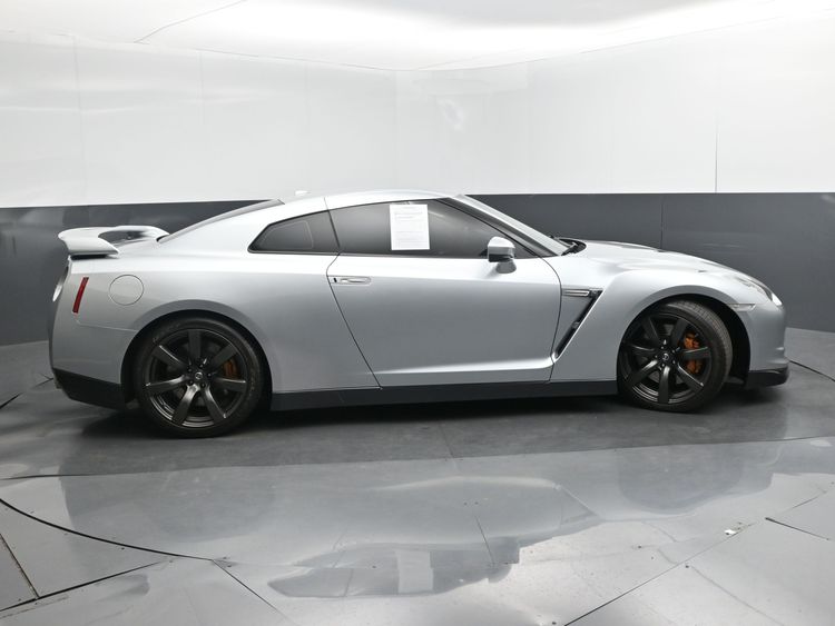 2011 Nissan GT-R Premium