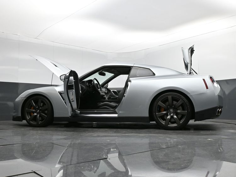 2011 Nissan GT-R Premium
