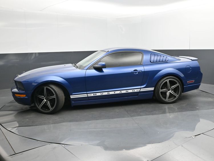 2008 Ford Mustang V6 Deluxe
