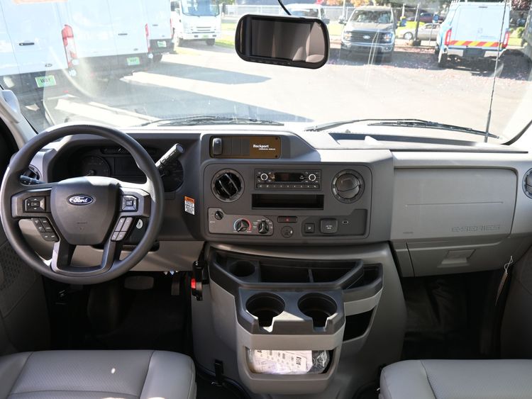 2025 Ford E-450 Cutaway 