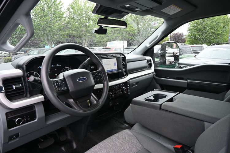 2024 Ford F-550 Chassis XLT