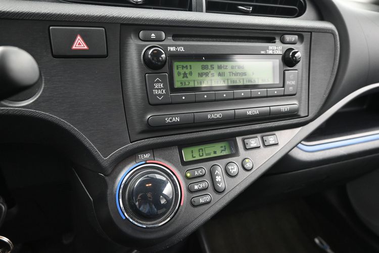 2013 Toyota Prius c Two