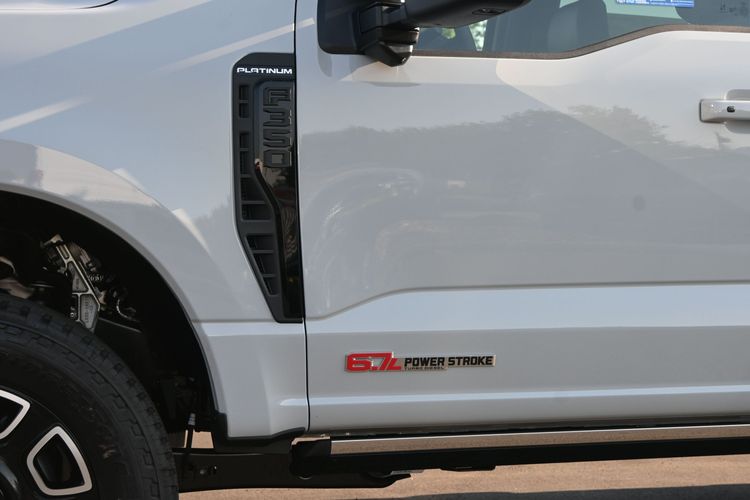 2026 Ford F-350 Super Duty Platinum