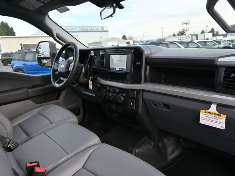 2025 Ford F-550 Chassis XL