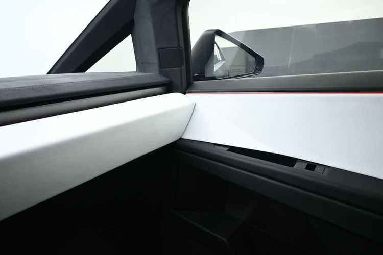 2024 Tesla Cybertruck Cyberbeast