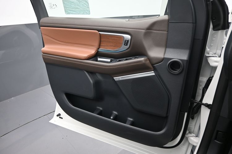 2027 Ford Expedition King Ranch