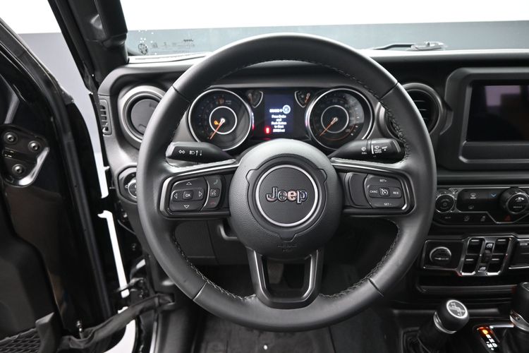 2022 Jeep Gladiator Willys 4x4