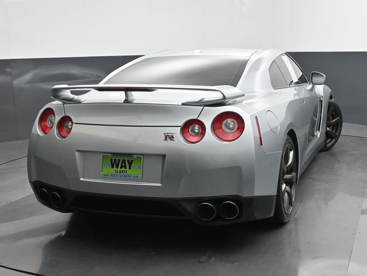 2011 Nissan GT-R Premium