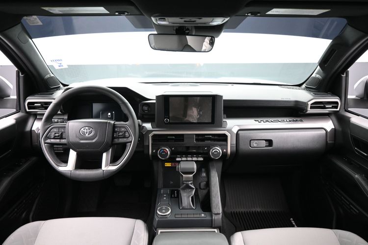 2025 Toyota Tacoma 2WD SR5