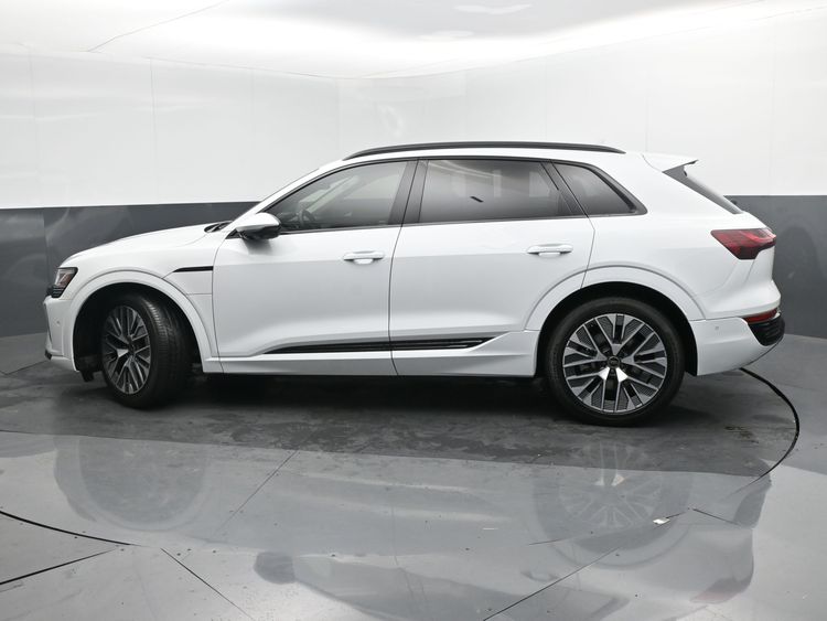 2024 Audi Q8 e-tron Prestige quattro