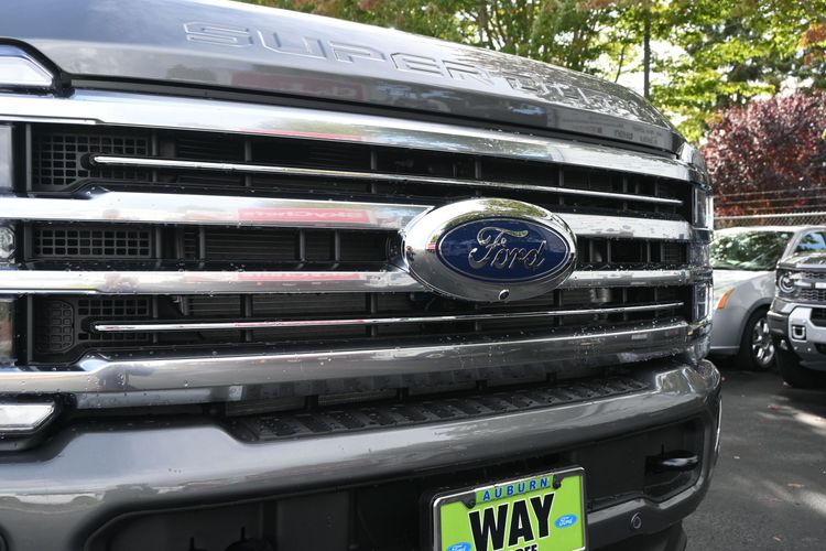 2026 Ford F-350 Super Duty Platinum