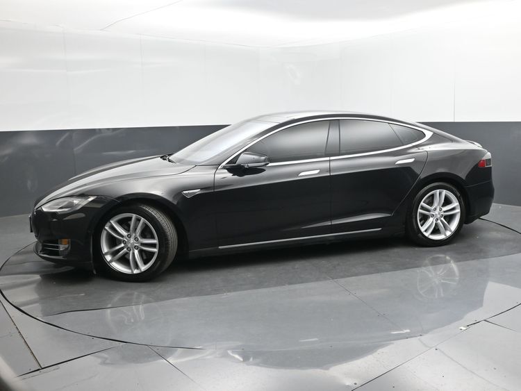Used 2015 Tesla Model S 85D with VIN 5YJSA1H27FF092025 for sale in Auburn, WA