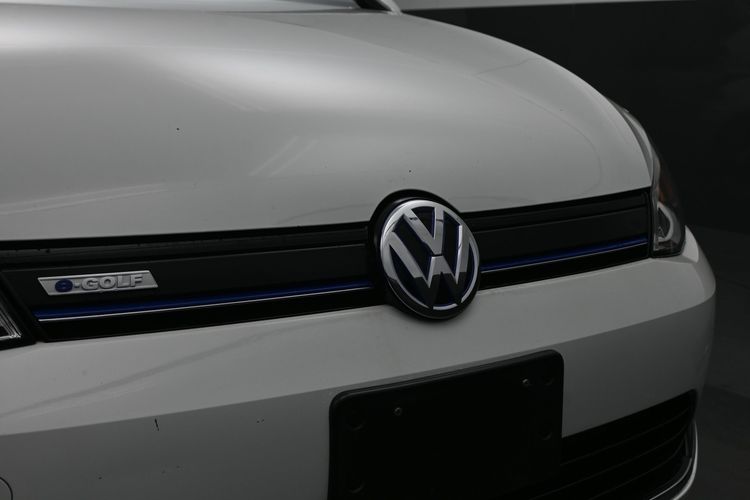 2016 Volkswagen e-Golf SE