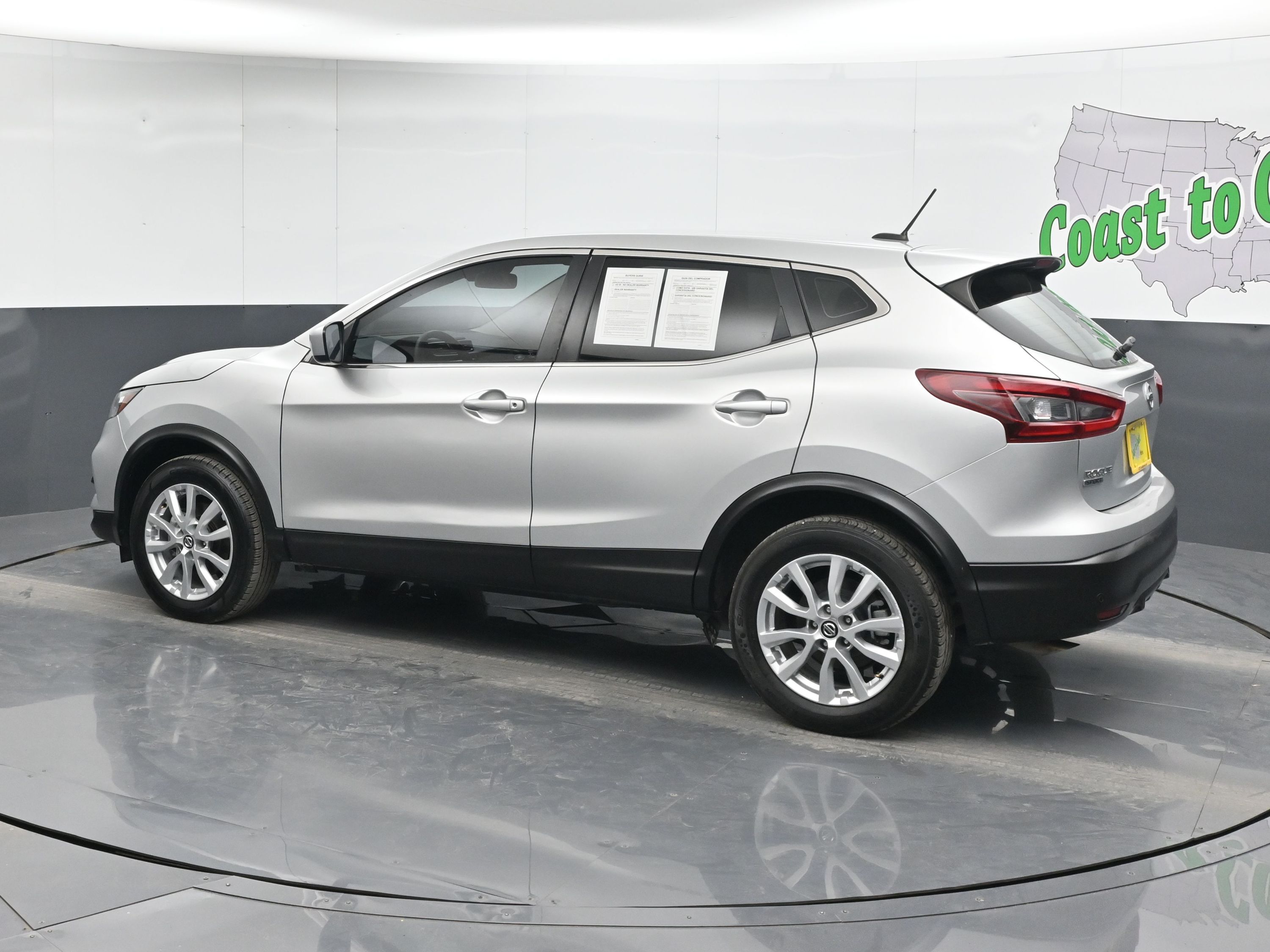 2021 Nissan Rogue Sport SV photo 3