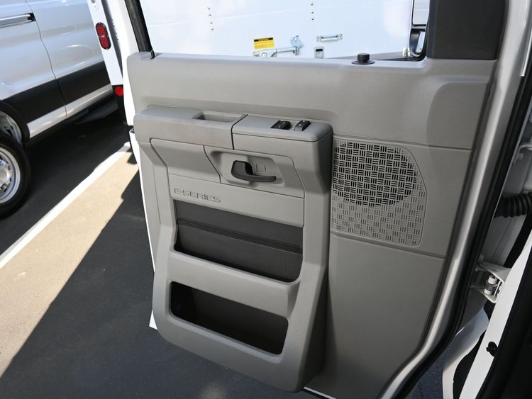 2025 Ford E-450 Cutaway 