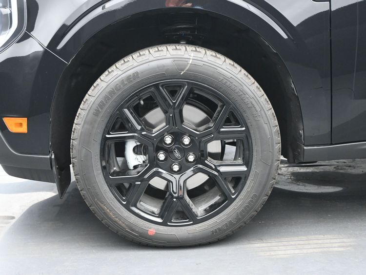 2025 Ford Maverick Lariat - Photo 6
