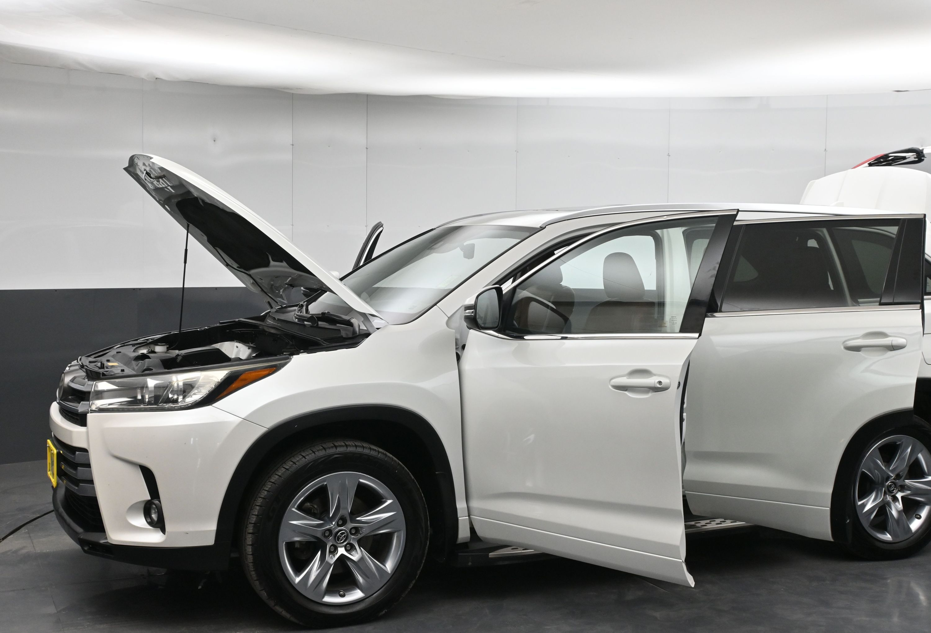 2019 Toyota Highlander Limited - Photo 28
