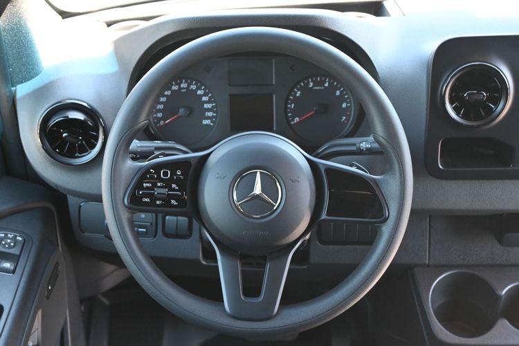 2019 Mercedes-Benz Sprinter 1500 Standard Roof I4