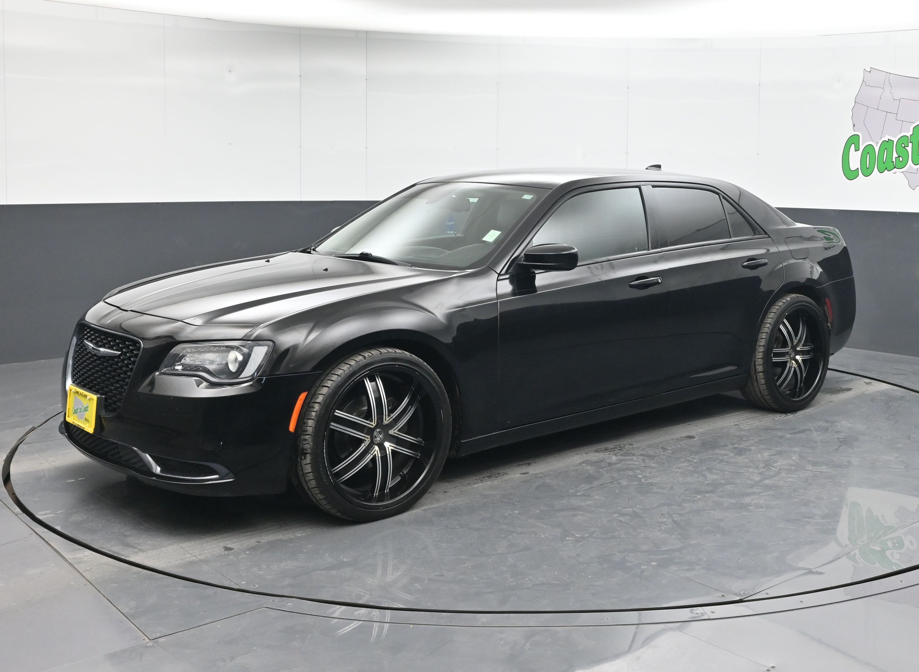 2019 Chrysler 300 Touring's photo