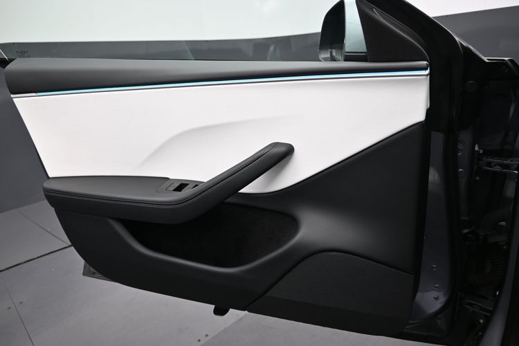 2025 Tesla Model 3 Long Range Rear-Wheel Drive