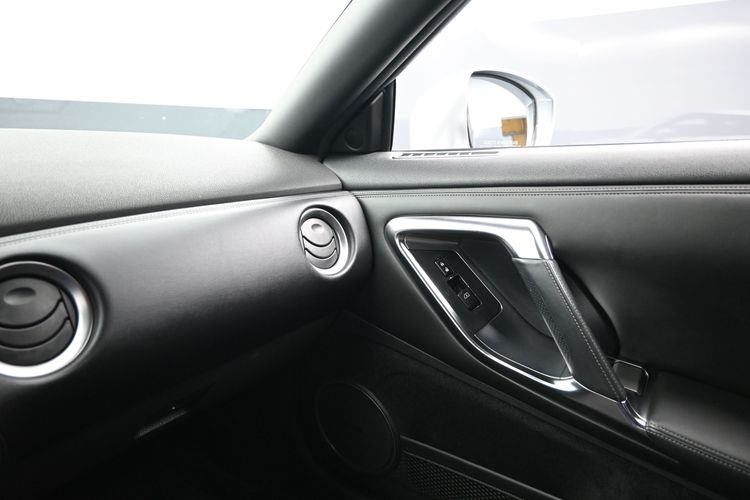 2011 Nissan GT-R Premium