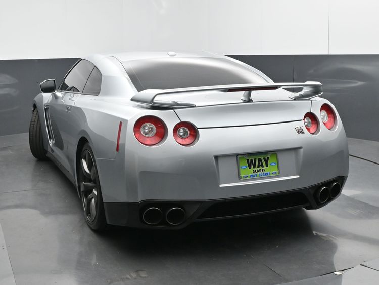 2011 Nissan GT-R Premium