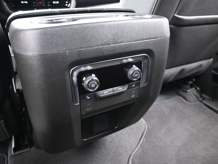 2025 Chevrolet Tahoe 4WD High Country