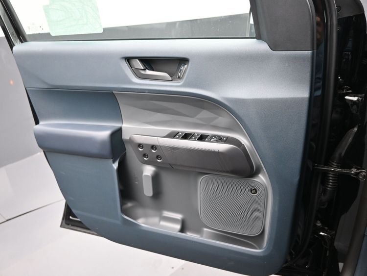 2025 Ford Maverick Lariat - Photo 10