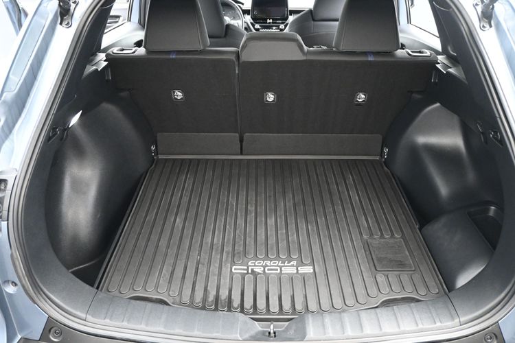 2023 Toyota Corolla Cross Hybrid SE