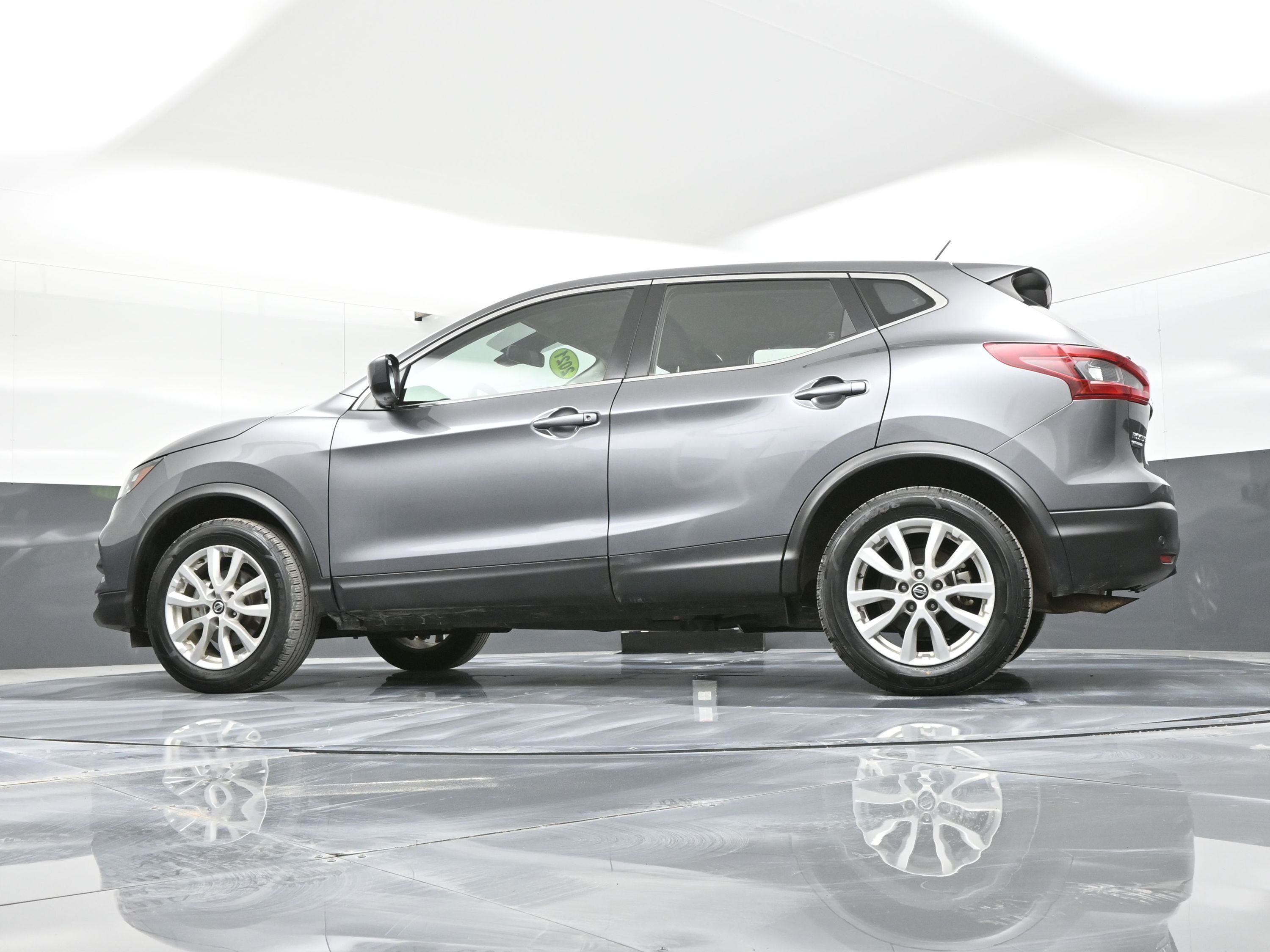2021 Nissan Rogue Sport S - Photo 16