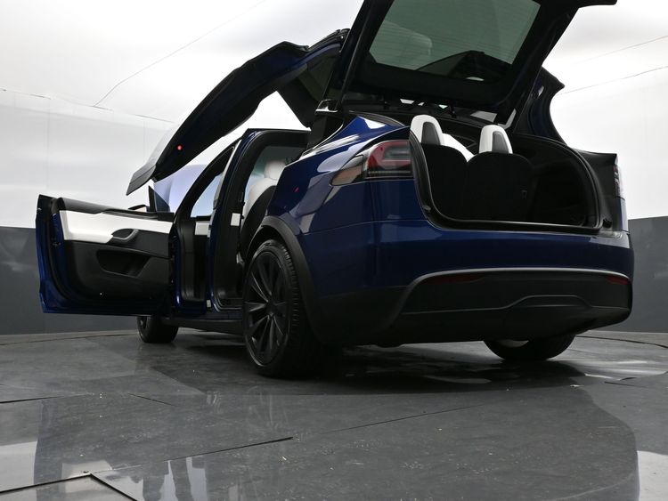 2023 Tesla Model X Plaid Tri Motor All-Wheel Drive