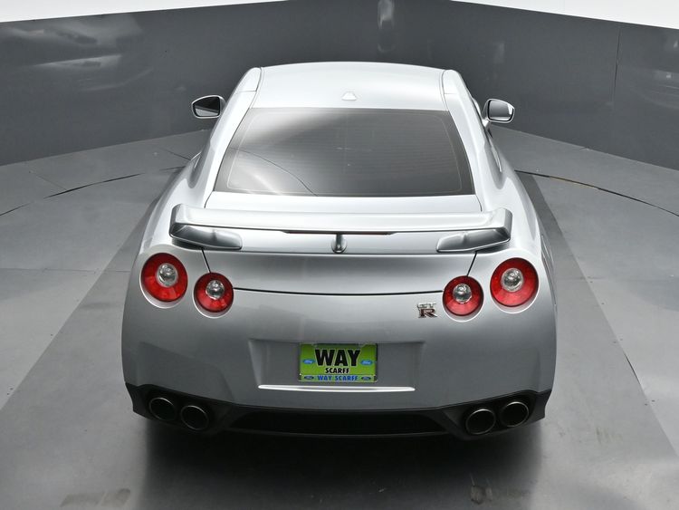 2011 Nissan GT-R Premium