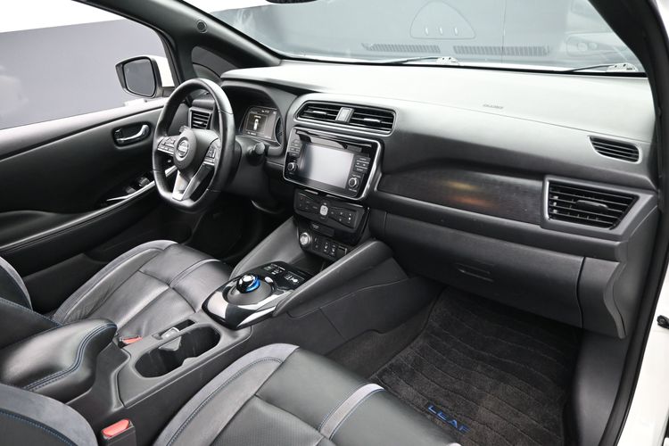 2018 Nissan LEAF SL