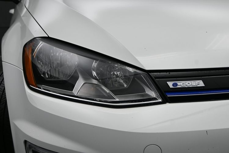 2016 Volkswagen e-Golf SE