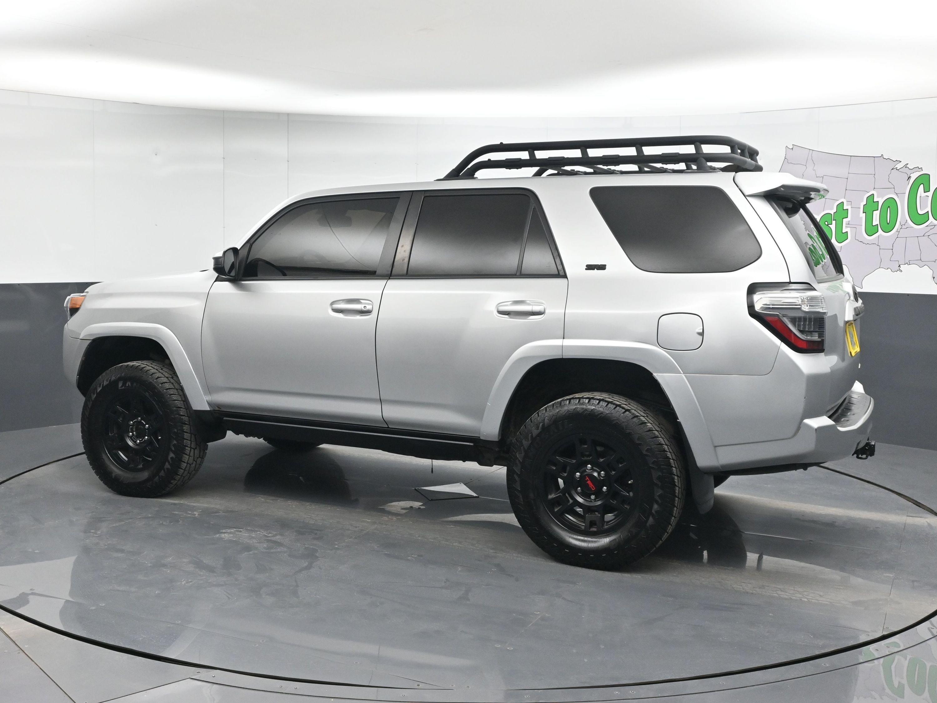 2021 Toyota 4Runner SR5 photo 4