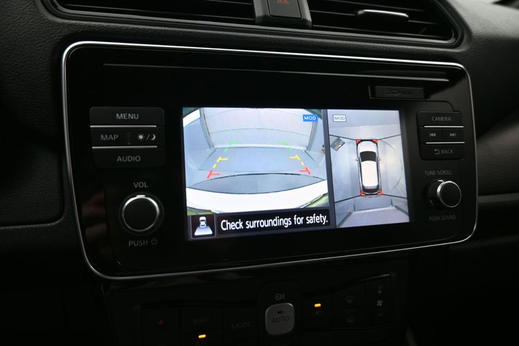 2018 Nissan LEAF SL