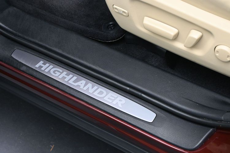 2014 Toyota Highlander Limited Platinum V6