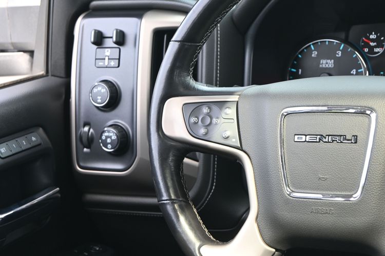 2018 GMC Sierra 2500HD Denali