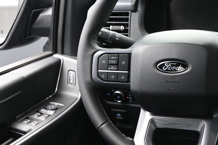 2026 Ford F-350 Super Duty LARIAT