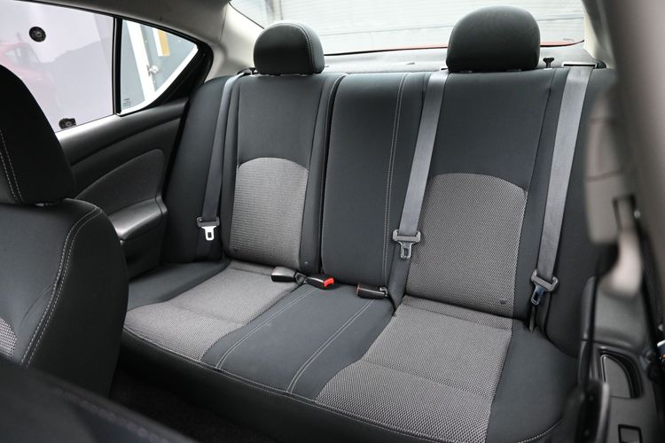 2016 Nissan Versa 1.6 SV