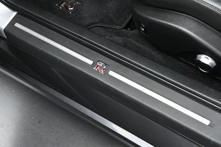 2011 Nissan GT-R Premium