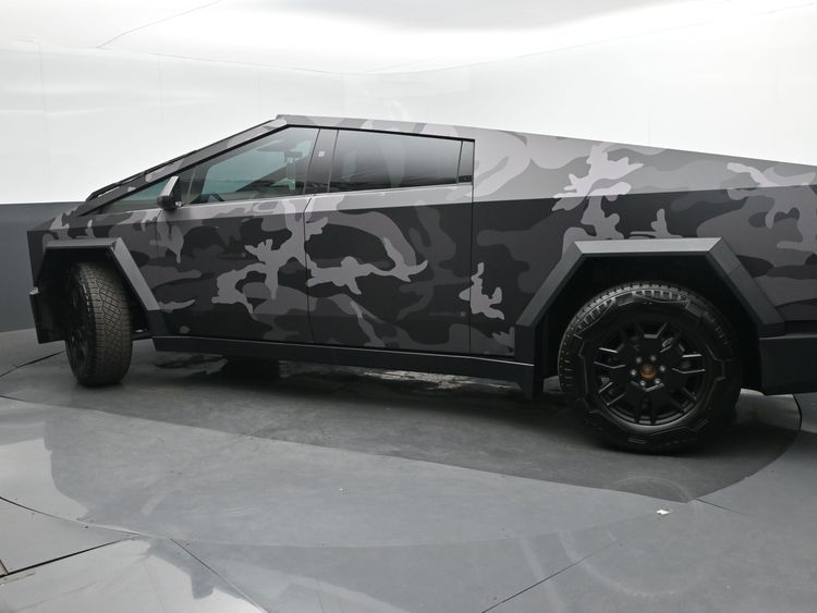 2024 Tesla Cybertruck Cyberbeast