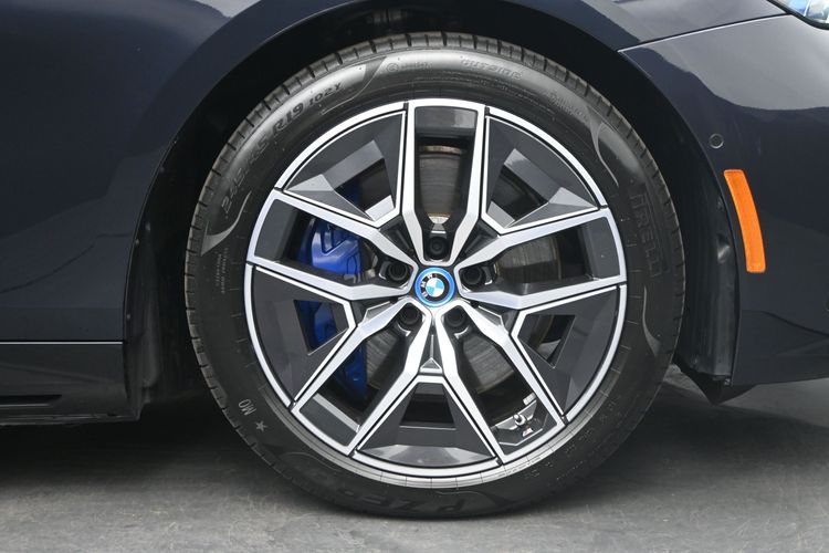 2025 BMW i5 Sedan xDrive40