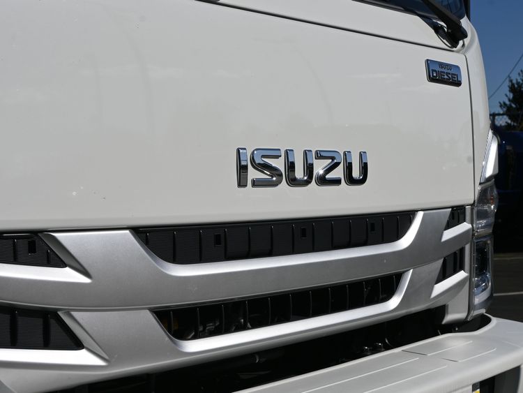 2024 Isuzu NPR HD 