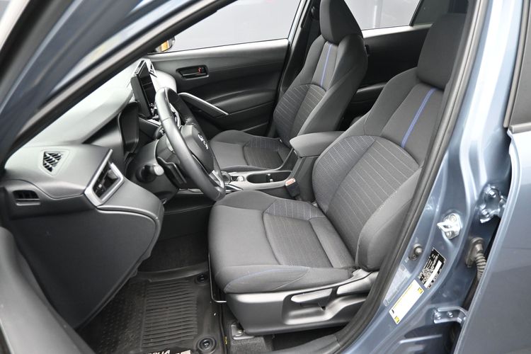 2023 Toyota Corolla Cross Hybrid SE